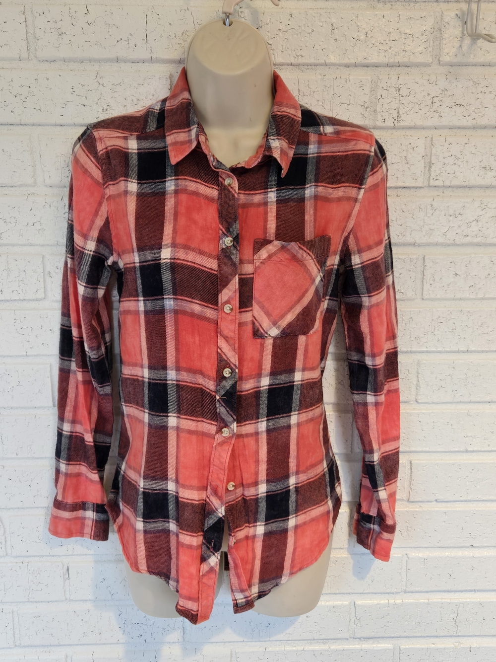 Arizona JeanCo XS Coral Black White Plaid Boyfriend Fit Button Down Shirt  #1227